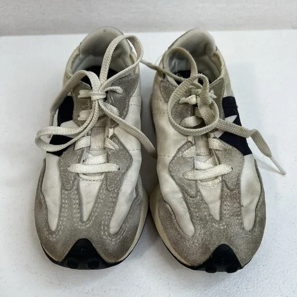 New Balance 327 Girls 11 Sneakers Shoes White Black Logo Lace Up Everyday Play - Picture 4 of 10